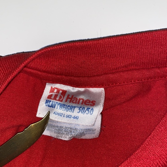 Vintage red Hanes shirt - Picture 7 of 10